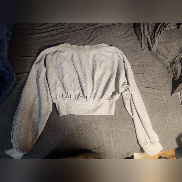 Cider Gray Wrap Crop Top - Picture 2 of 3